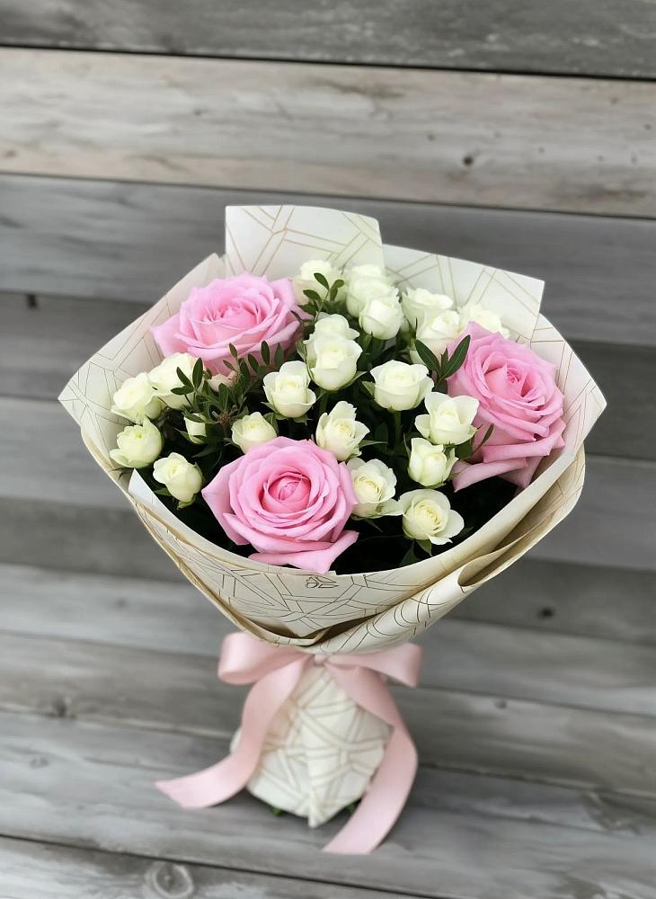 Букет цветов из: Розы в Новоильинске