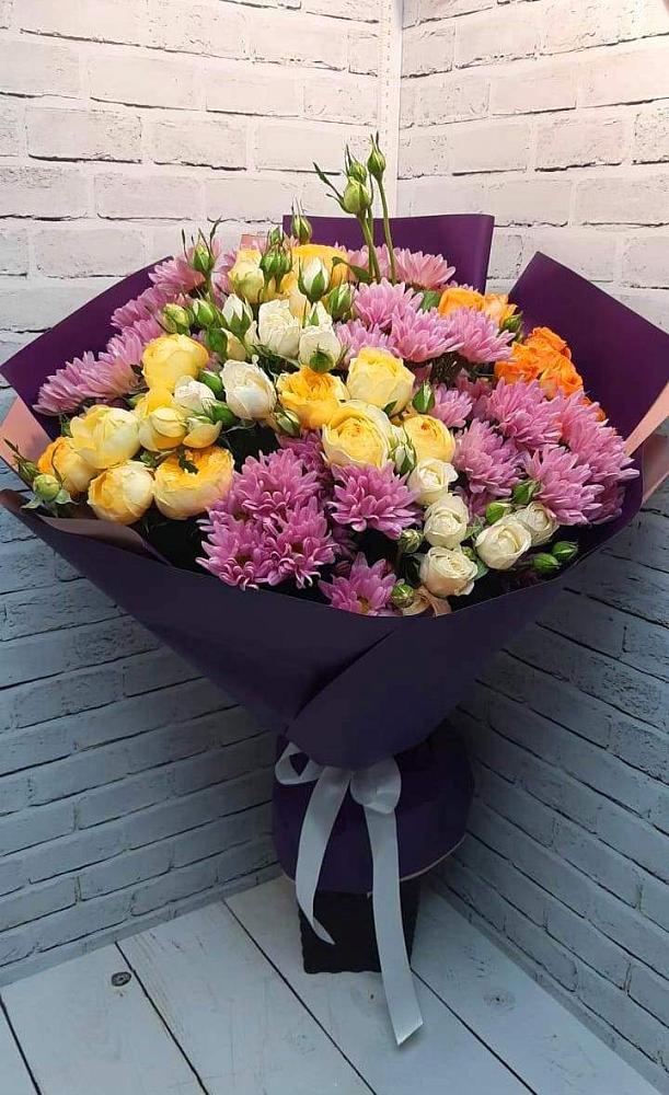 Букет цветов из: Хризантемы и Розы в Новоильинске