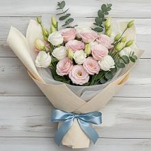 Букет цветов из:  Лизиантусы в Новоильинске