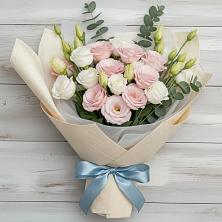 Букет цветов из:  Лизиантусы в Новоильинске