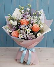 Букет цветов из:  Лизиантусы, Розы, Альстромерии и Гипсофила #REPLACE_PRED# Новоильинске