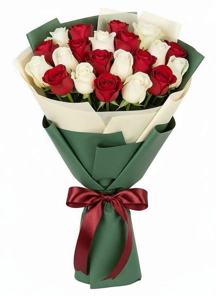 Букет Микс из красных и белых роз в Новоильинске