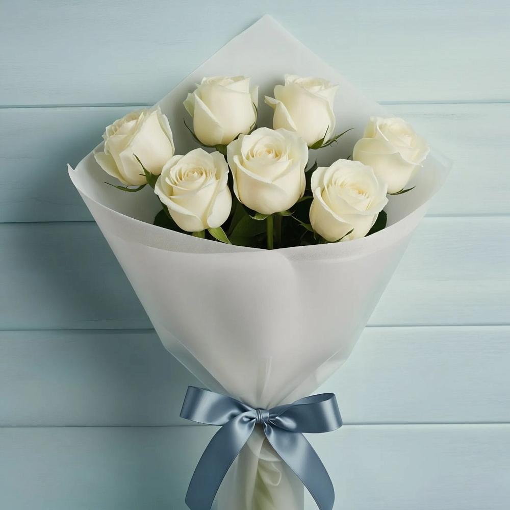 Букет 7 Белых роз Эдлесс Лав в Новоильинске